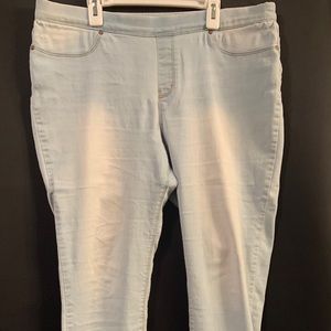 Knee length leggings/ jeans
